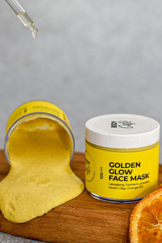 Golden Glow Face Mask